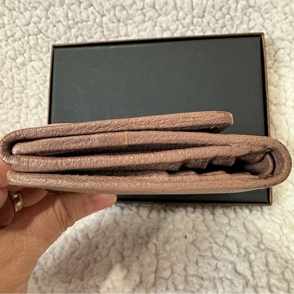 Vintage Burberry Compact Wallet - Picture 4 of 8